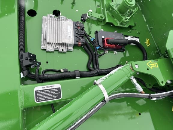 Image of John Deere 451E equipment image 4