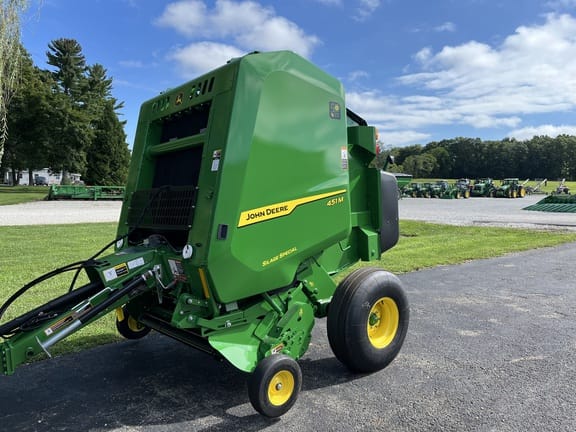 2025 John Deere 451M Silage Special Equipment Image0