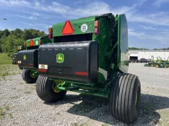 Image of John Deere 451M equipment image 1