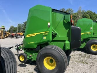 Image of John Deere 451M equipment image 4