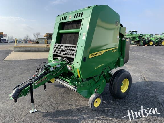 Image of John Deere 451M Silage Special equipment image 2