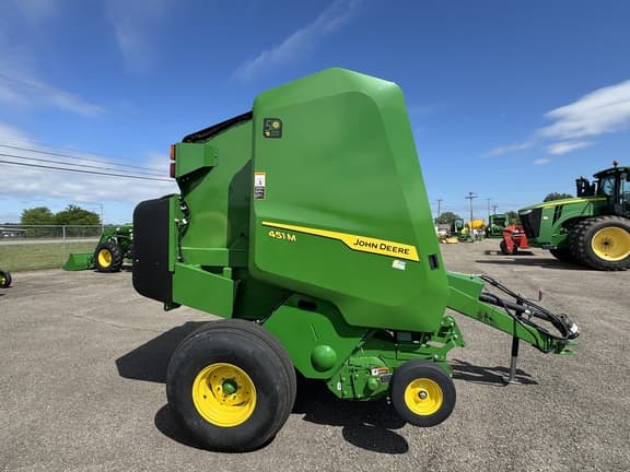 Image of John Deere 451M Primary image