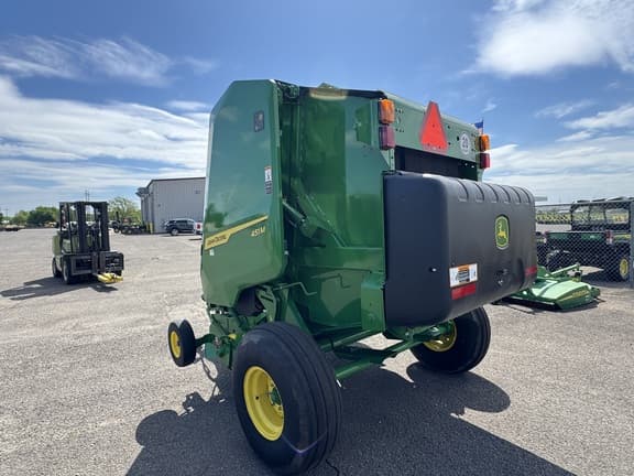 Image of John Deere 451M equipment image 3