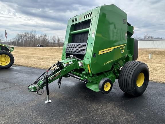 Image of John Deere 451M equipment image 1