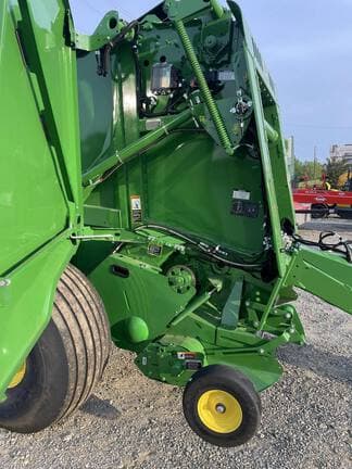 Image of John Deere 451M equipment image 3