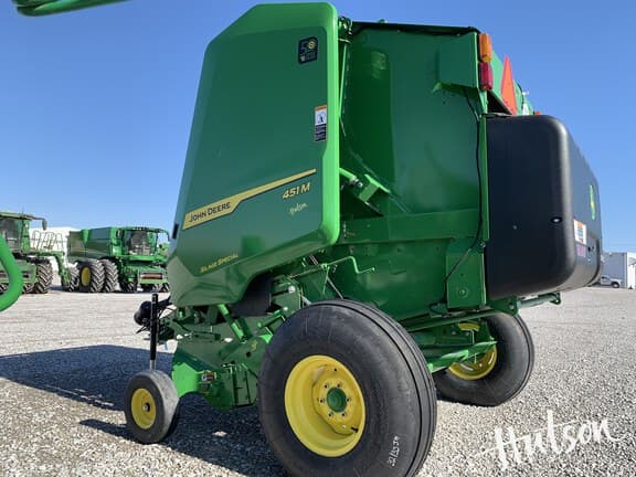 Image of John Deere 451M equipment image 2