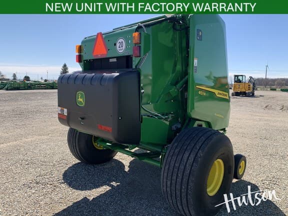 Image of John Deere 451M equipment image 2