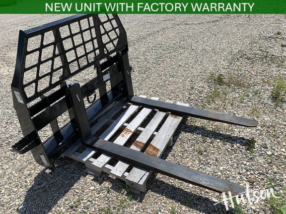 2025 John Deere Pallet Forks Equipment Image0