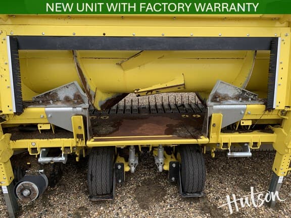 Image of John Deere 46R equipment image 4