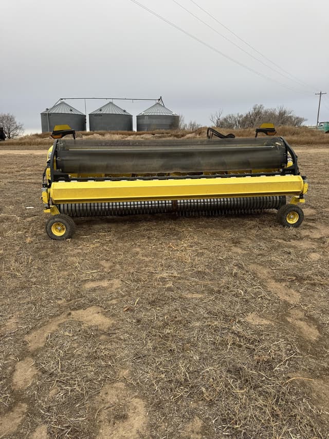 Image of John Deere 46R equipment image 1