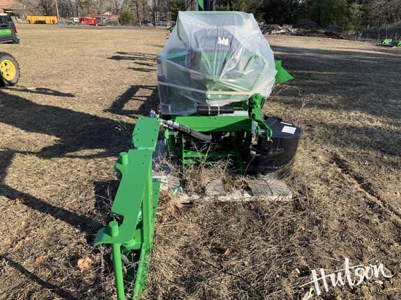 Image of John Deere 485A equipment image 4