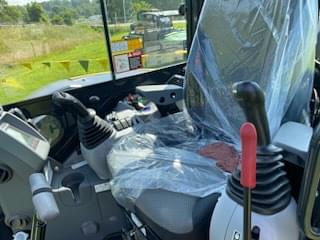 Image of John Deere 50P equipment image 4