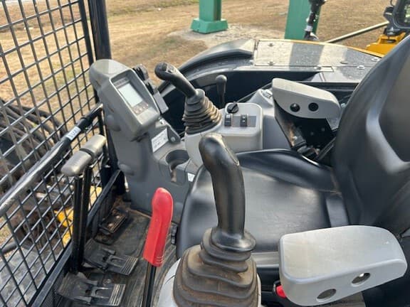 Image of John Deere 50P equipment image 3