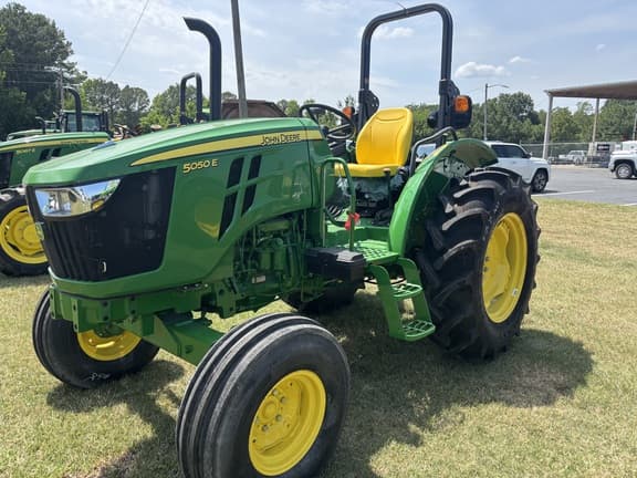 Image of John Deere 5050E equipment image 1