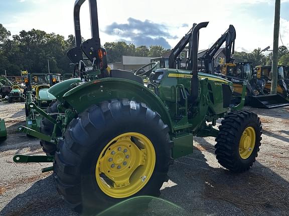 Image of John Deere 5050E equipment image 4