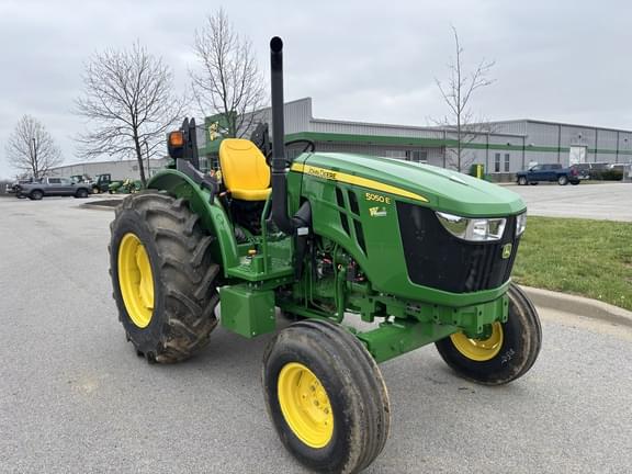 Image of John Deere 5050E equipment image 2
