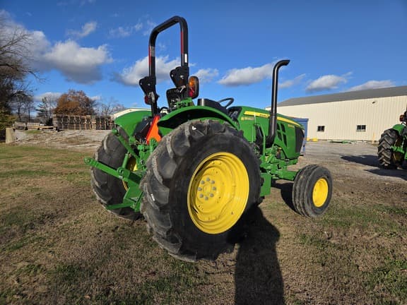 Image of John Deere 5050E equipment image 3