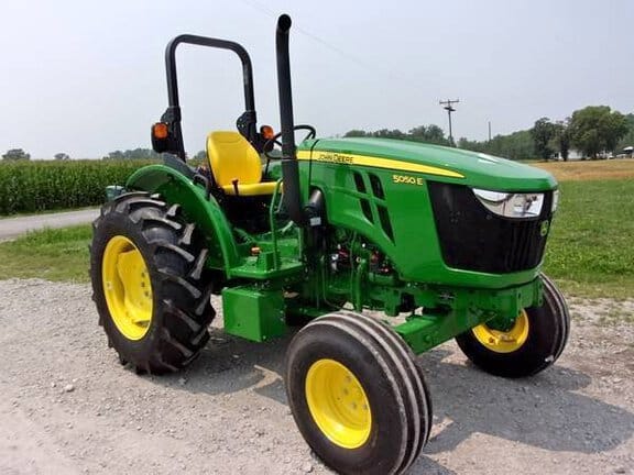 Main image John Deere 5050E