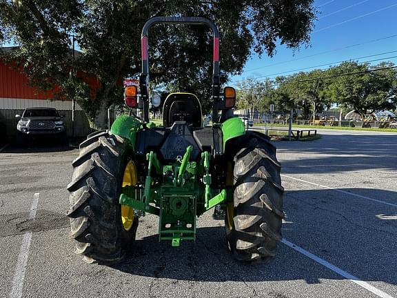 Image of John Deere 5050E equipment image 4