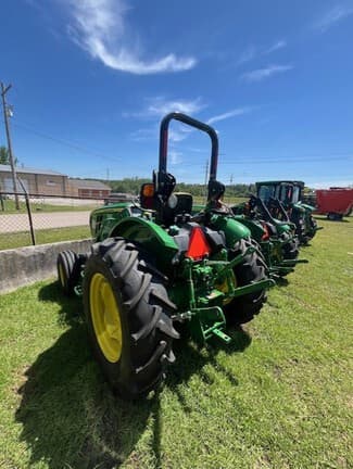 Image of John Deere 5050E equipment image 3