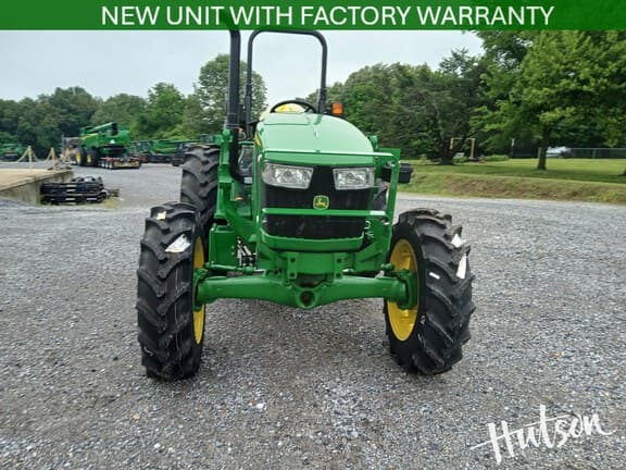 Image of John Deere 5050E equipment image 3