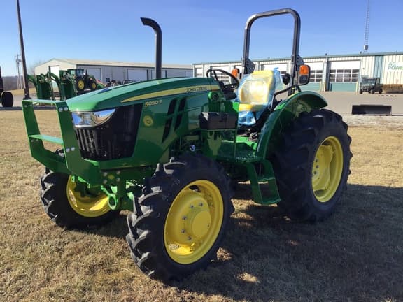 Image of John Deere 5050E equipment image 2