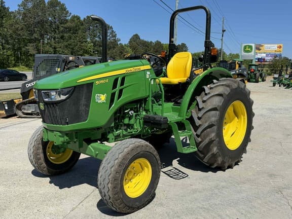 Image of John Deere 5050E equipment image 2