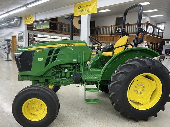 Image of John Deere 5050E equipment image 1