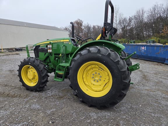 Image of John Deere 5050E equipment image 2