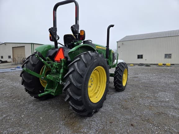 Image of John Deere 5050E equipment image 3