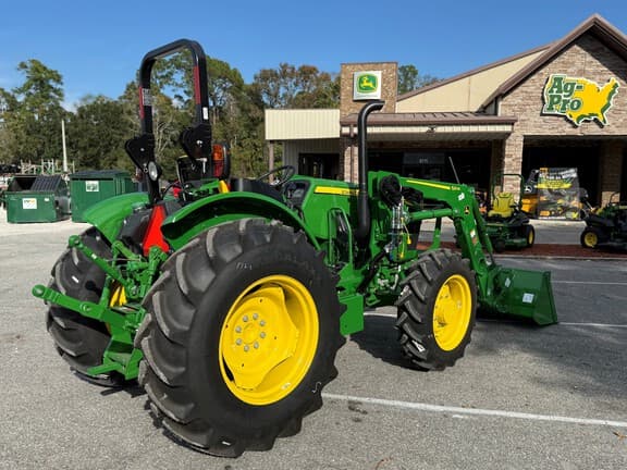 Image of John Deere 5050E equipment image 3
