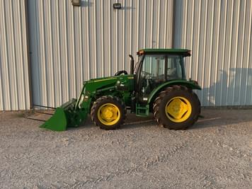 Main image John Deere 5060E