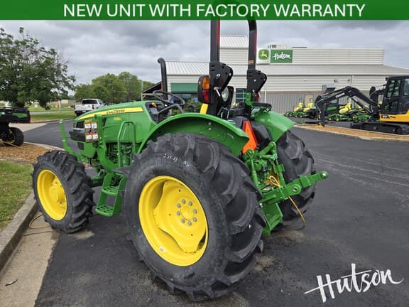 Image of John Deere 5060E equipment image 3