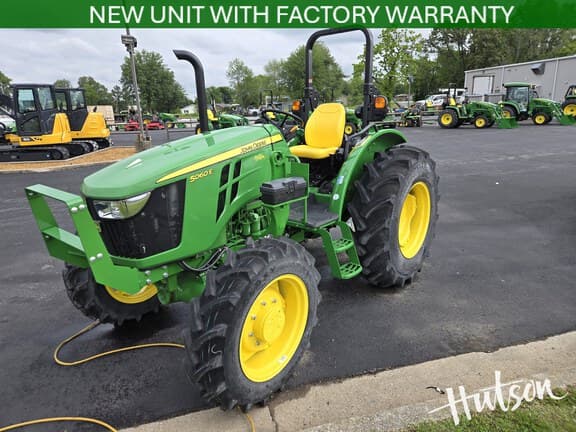 Image of John Deere 5060E equipment image 1