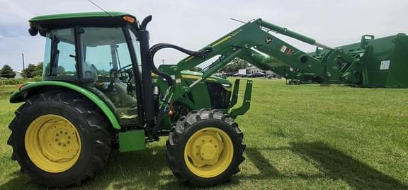 Image of John Deere 5060E equipment image 1