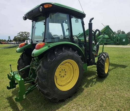 Image of John Deere 5060E equipment image 4