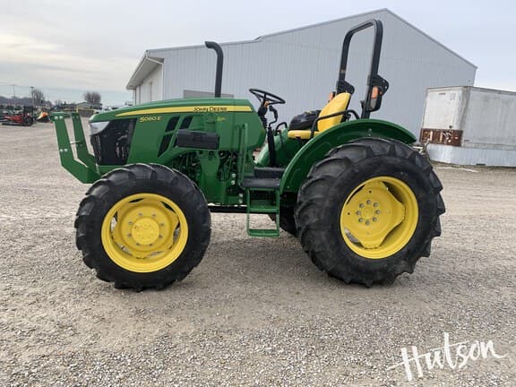 Image of John Deere 5060E equipment image 3