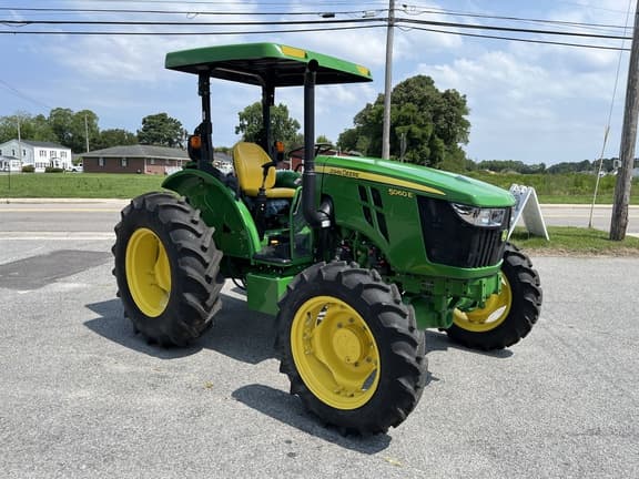 Image of John Deere 5060E equipment image 1