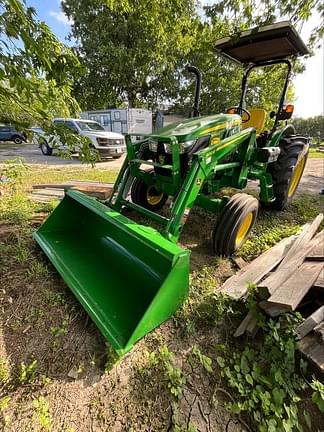 Image of John Deere 5060E equipment image 2