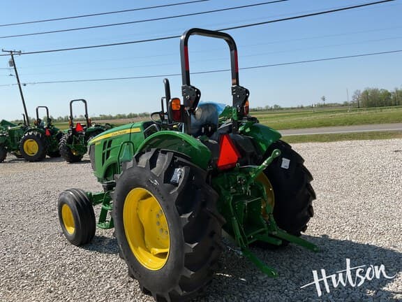 Image of John Deere 5060E equipment image 3