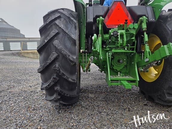 Image of John Deere 5060E equipment image 4