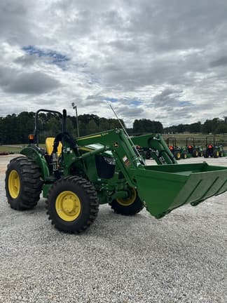 Image of John Deere 5060E equipment image 4