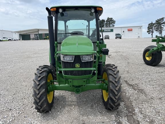 Image of John Deere 5060E equipment image 1