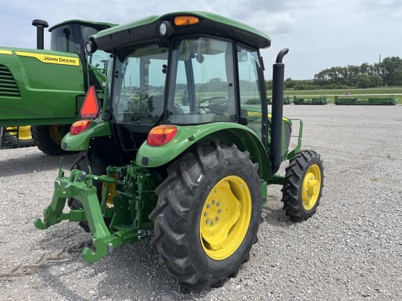 Image of John Deere 5060E equipment image 3