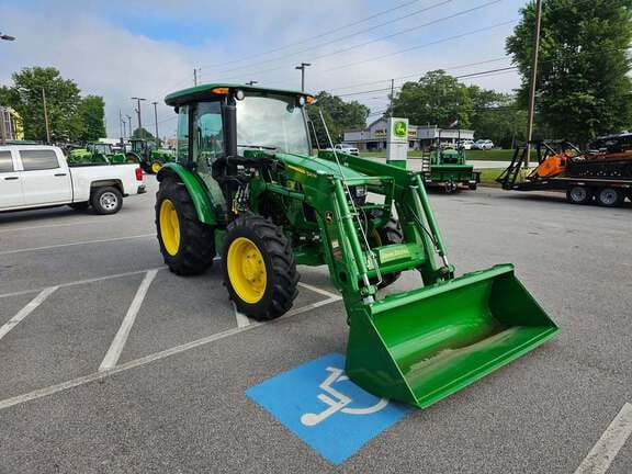 Main image John Deere 5060E
