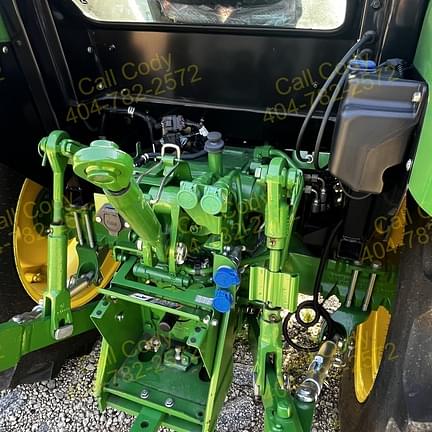Image of John Deere 5060E equipment image 1