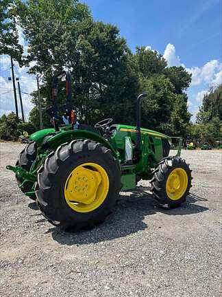 Image of John Deere 5060E equipment image 3