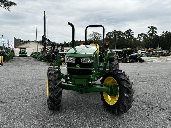 Image of John Deere 5060E equipment image 1