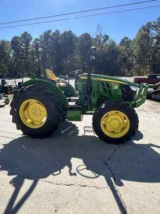 Image of John Deere 5060E equipment image 3