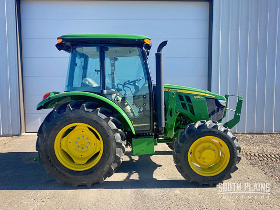 Image of John Deere 5060E equipment image 1